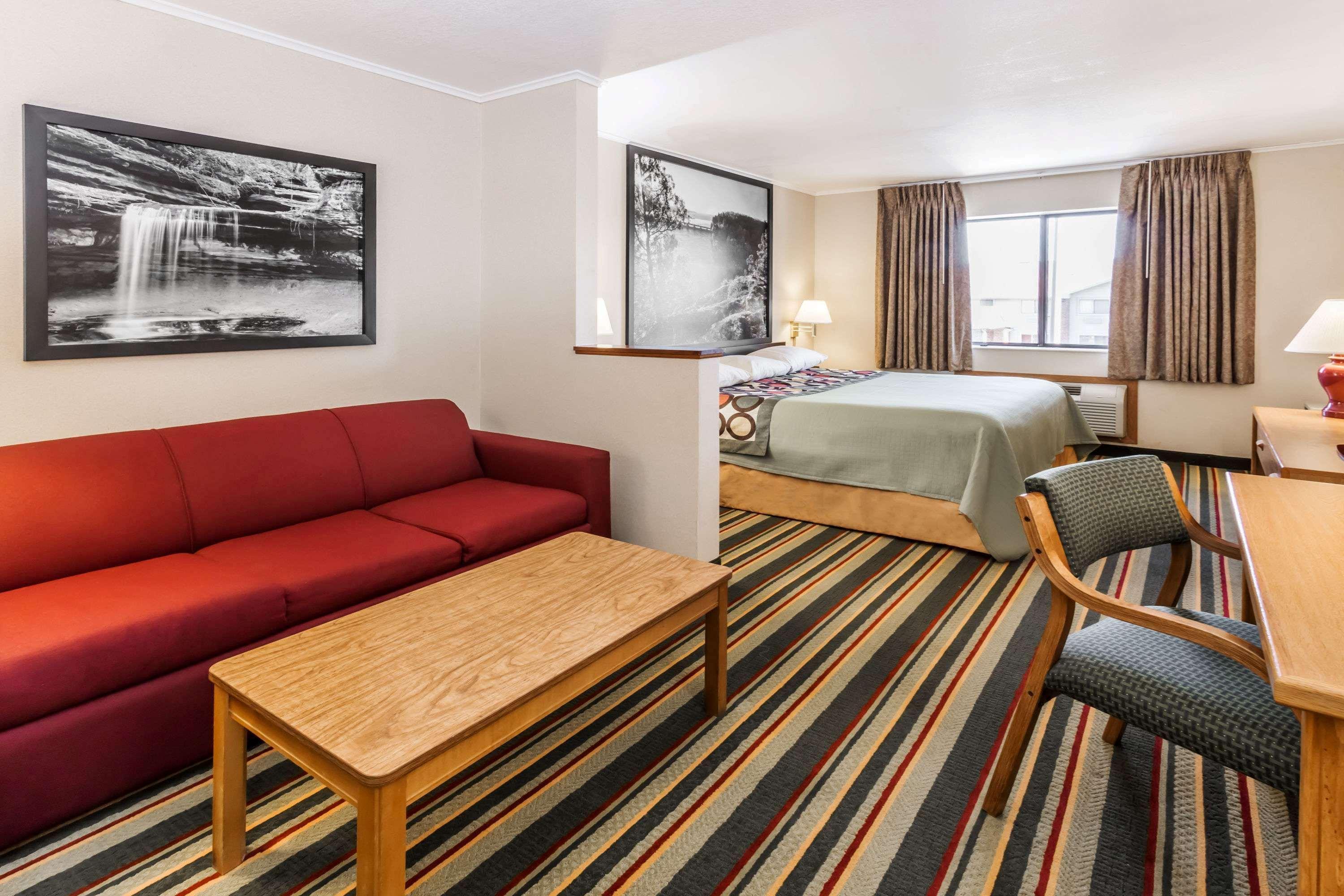 Отель Super 8 By Wyndham Ottawa Starved Rock Экстерьер фото